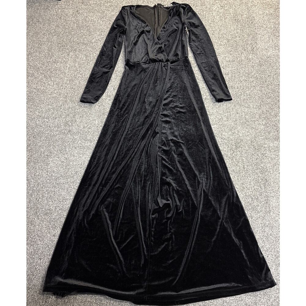 NWT Love X Design Black Velvet Long Sleeve V- Neck Elegant Maxi Dress Small